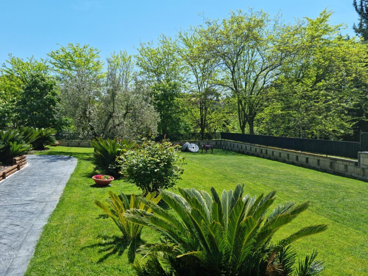 Il Casale Nel Parco Guesthouse Рим Экстерьер фото