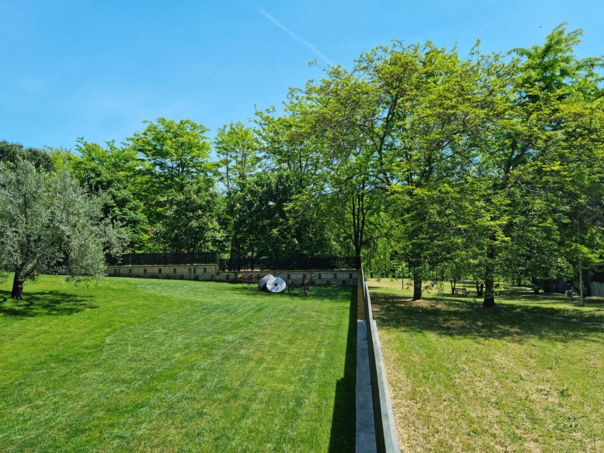 Il Casale Nel Parco Guesthouse Рим Экстерьер фото