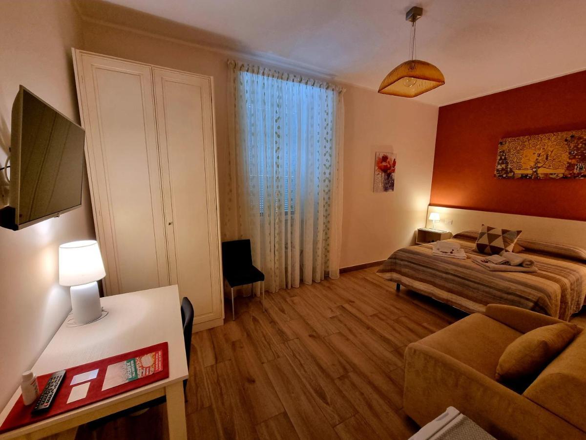 Il Casale Nel Parco Guesthouse Рим Экстерьер фото
